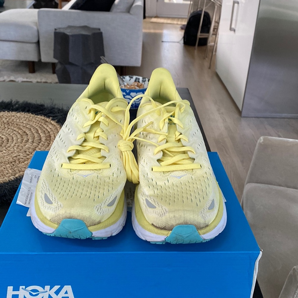 Hoka Clifton 8